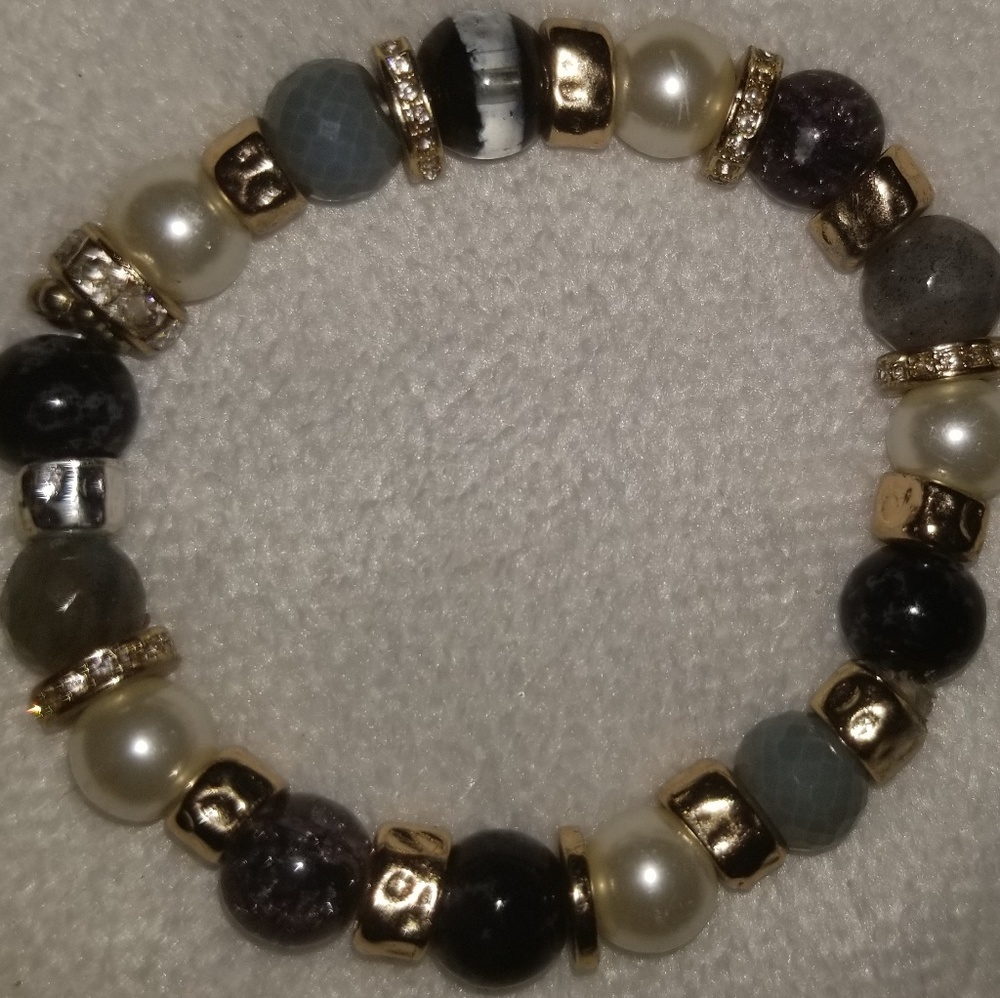 Black/Grey/Pearl/Gold Stretch Bracelet